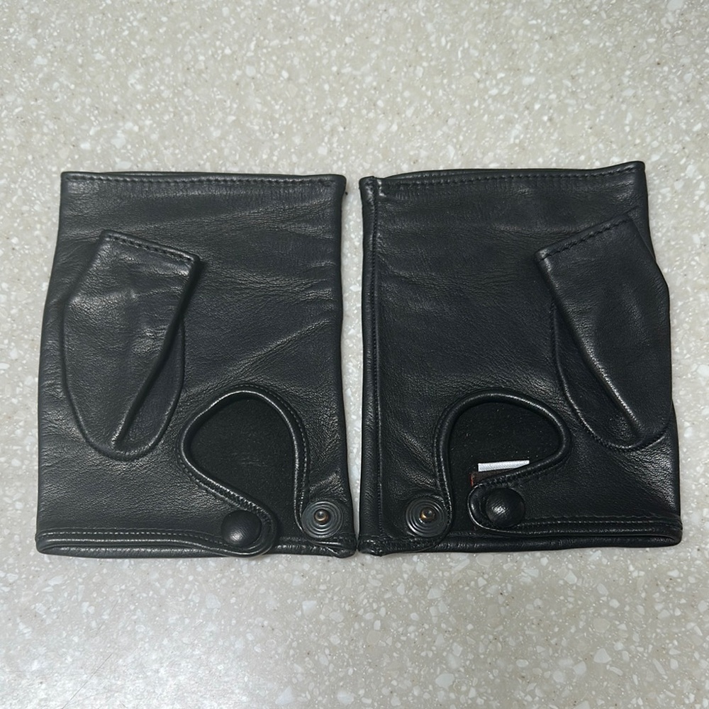 Sermonetta Black Leather Fingerless Gloves